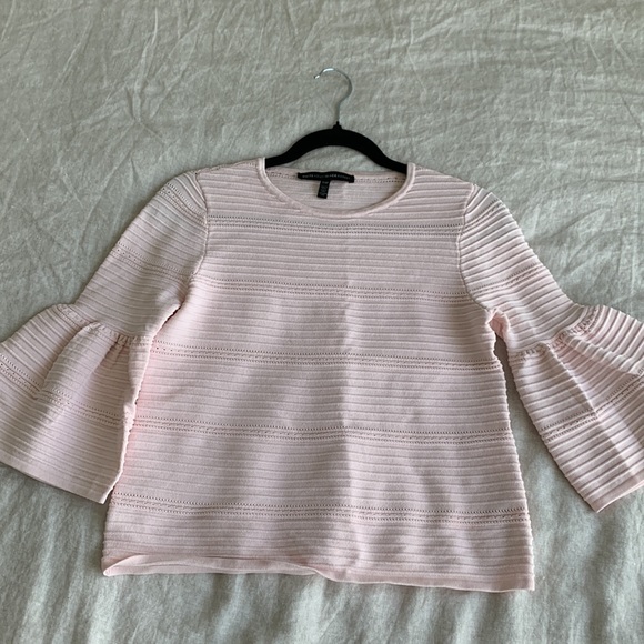 White House Black Market Light Pink Bell Sleeve Sweater size XSP (petite size) - Picture 8 of 9